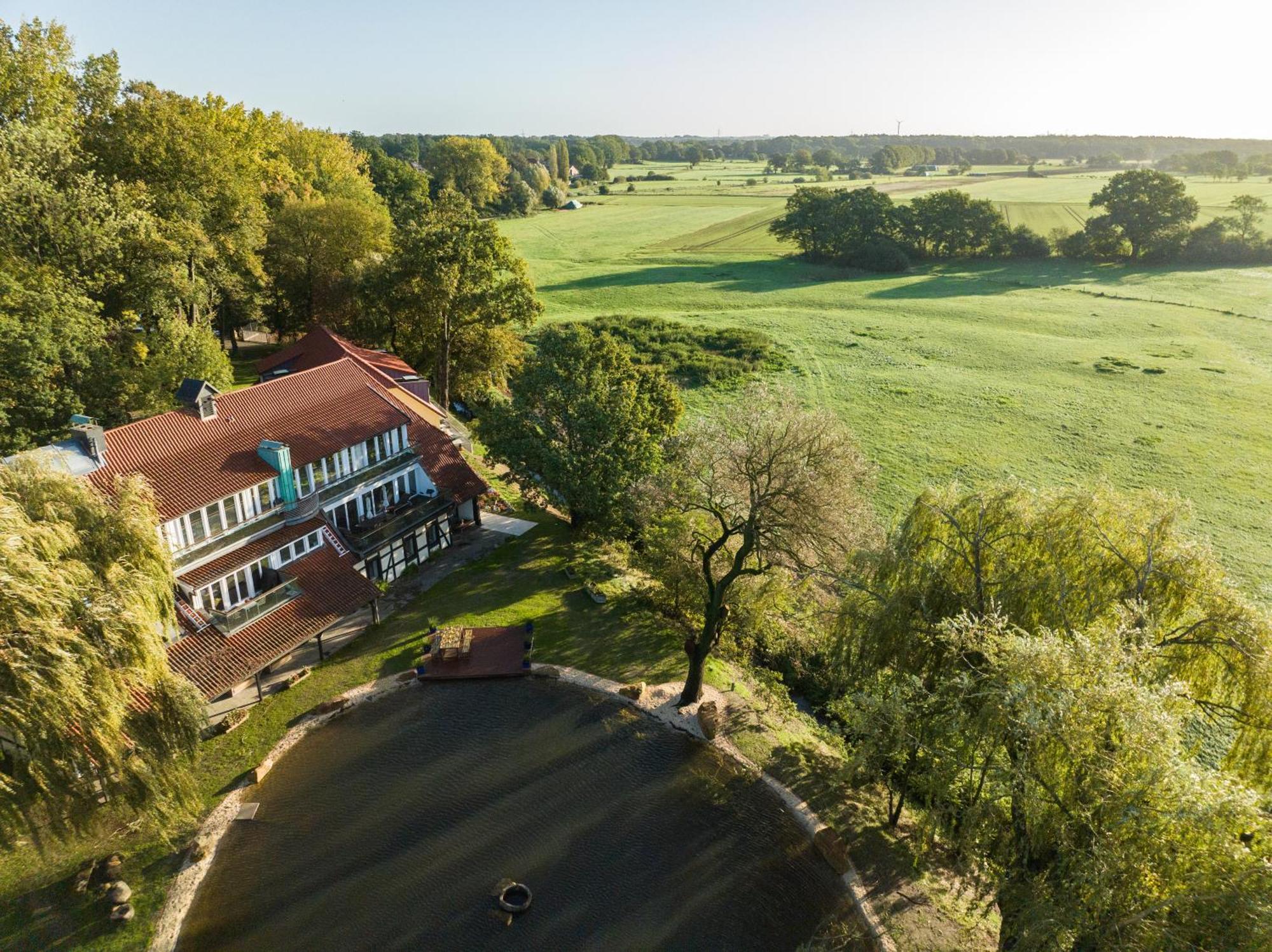 Schlossresidenz - Boutique Apartments & Hotel Suiten Schloss Ricklingen Exterior photo