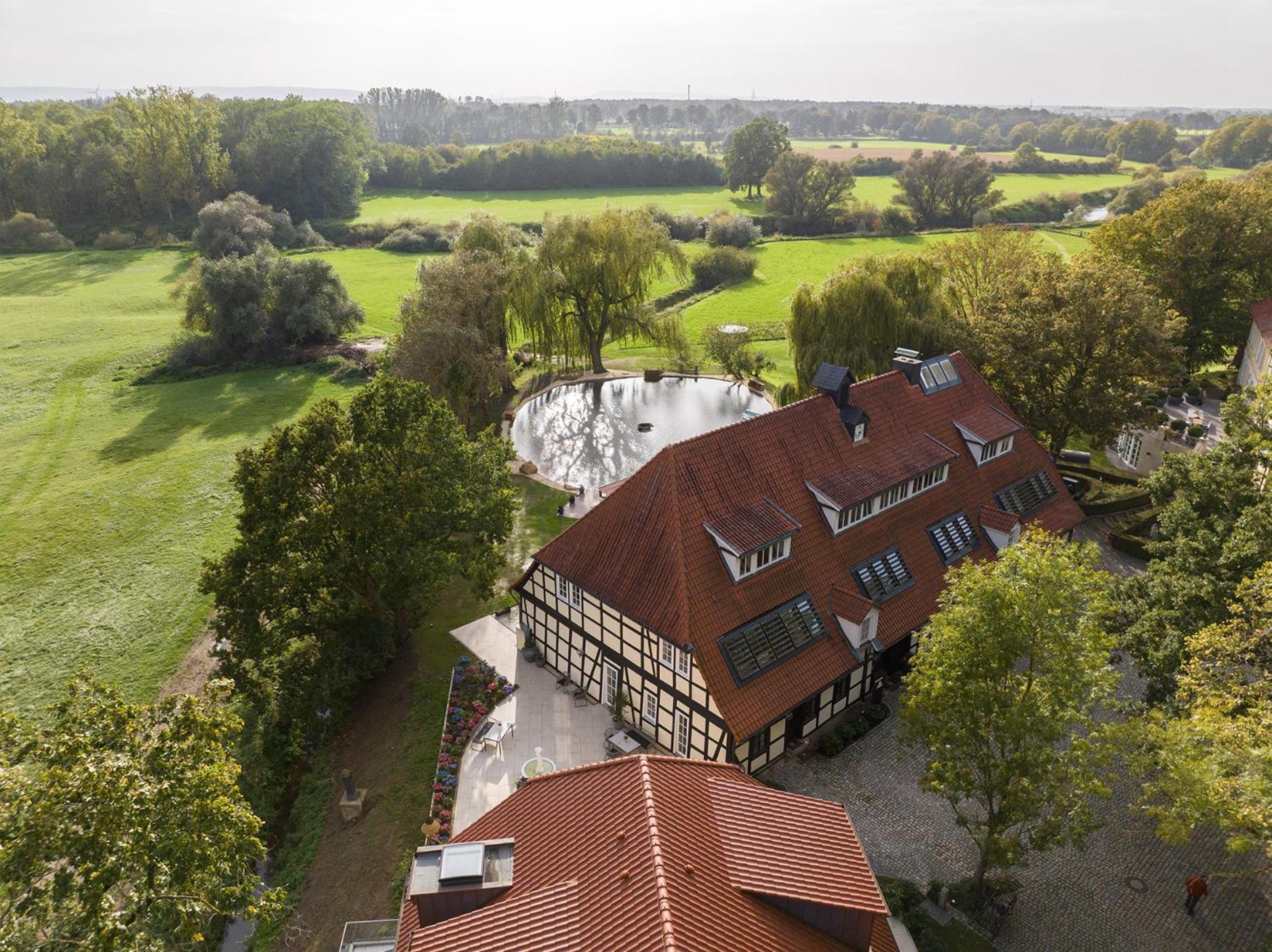 Schlossresidenz - Boutique Apartments & Hotel Suiten Schloss Ricklingen Exterior photo